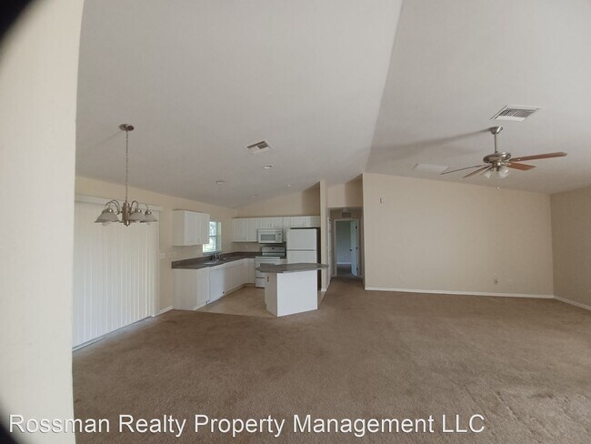 Foto del edificio - 3 br, 2 bath House - 1905 NE 21 Place