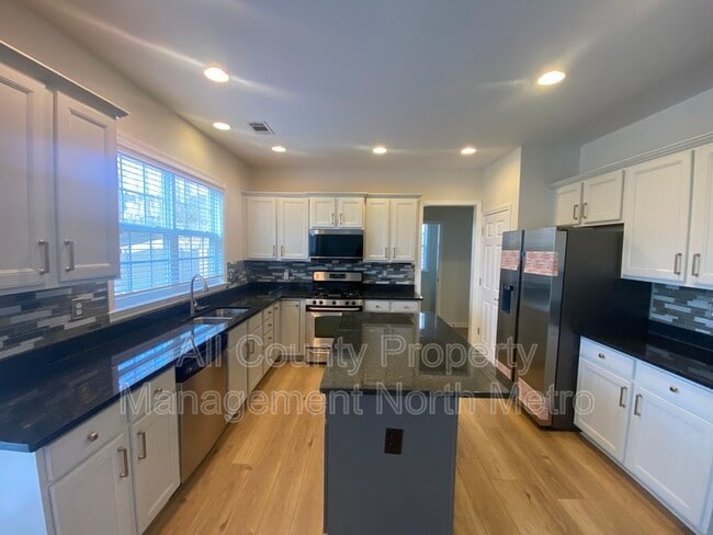 Building Photo - 4440 Azurite St