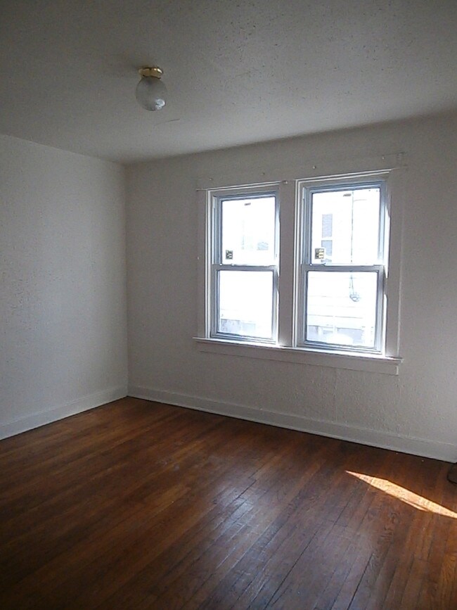 Foto del edificio - 727 W Fairview Ave