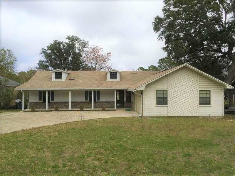 Primary Photo - 111 Dominica Way
