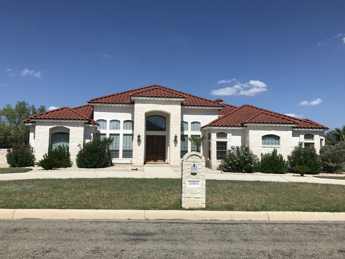 Primary Photo - 30901 Wood Bine Way