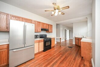 Building Photo - 2125 W Clifton Ave