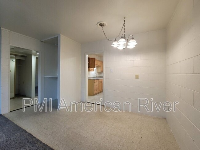 Building Photo - 2720 Riesling Way