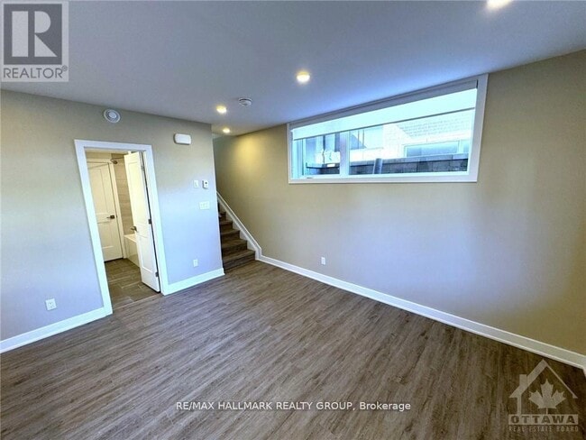 Building Photo - 314 Mona Ave