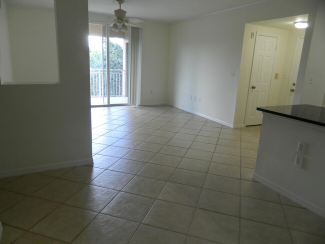 Foto del edificio - 6466 Emerald Dunes Dr