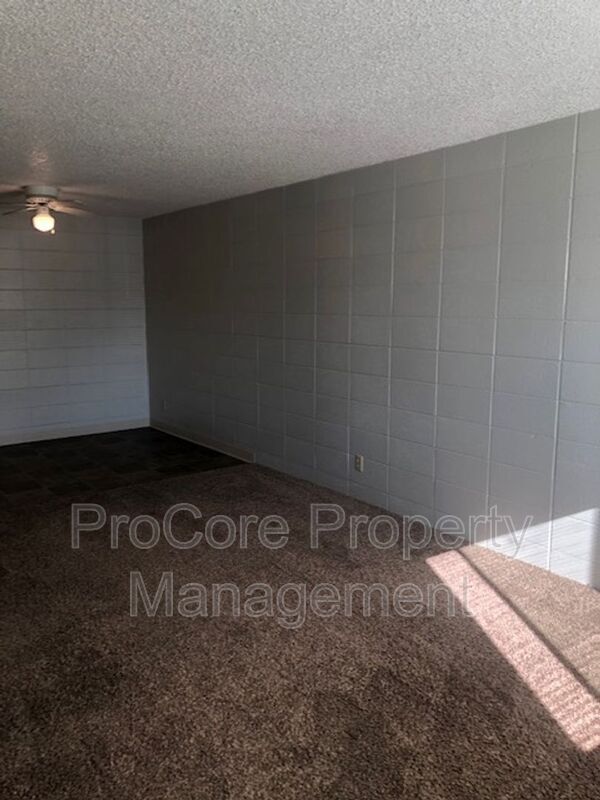Building Photo - 242 E Colorado Ave