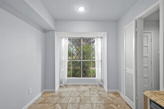 Building Photo - 8314 Nairn St