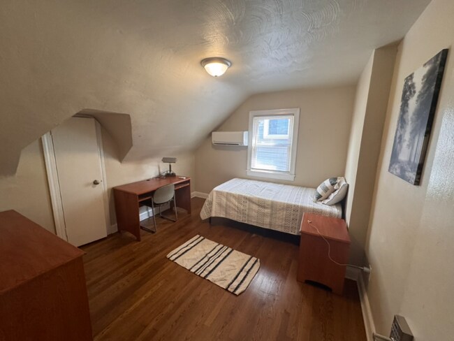 Foto del edificio - 5215 Huntington Ave