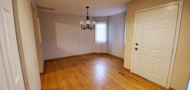 Building Photo - 1011 Courtland Dr