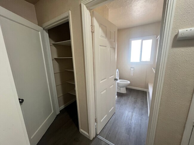 Foto del edificio - 215 Odessa Ave