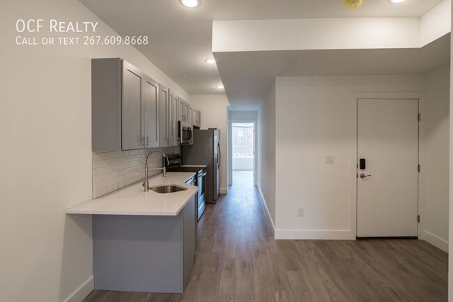 Building Photo - 1711 Snyder Ave