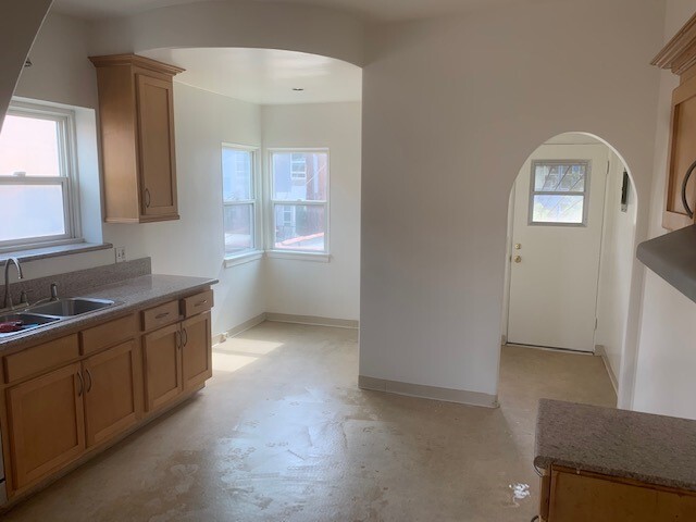 KITCHEN - 4259 McClung Dr