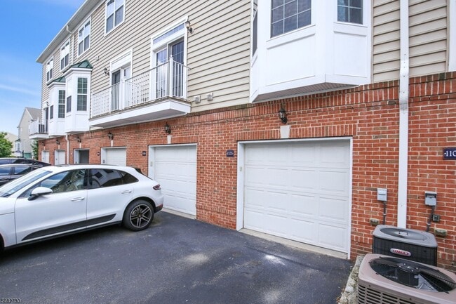 Building Photo - 1105 Hamilton St