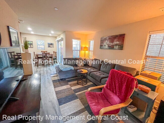 Building Photo - 3 br, 2.5 bath House - 504 Playa Circle