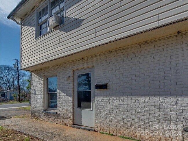 Foto del edificio - 3616 Kentucky Ave