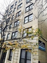 Building Photo - 3933 N Clarendon Ave