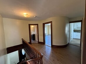 Building Photo - 278 Pleasant St