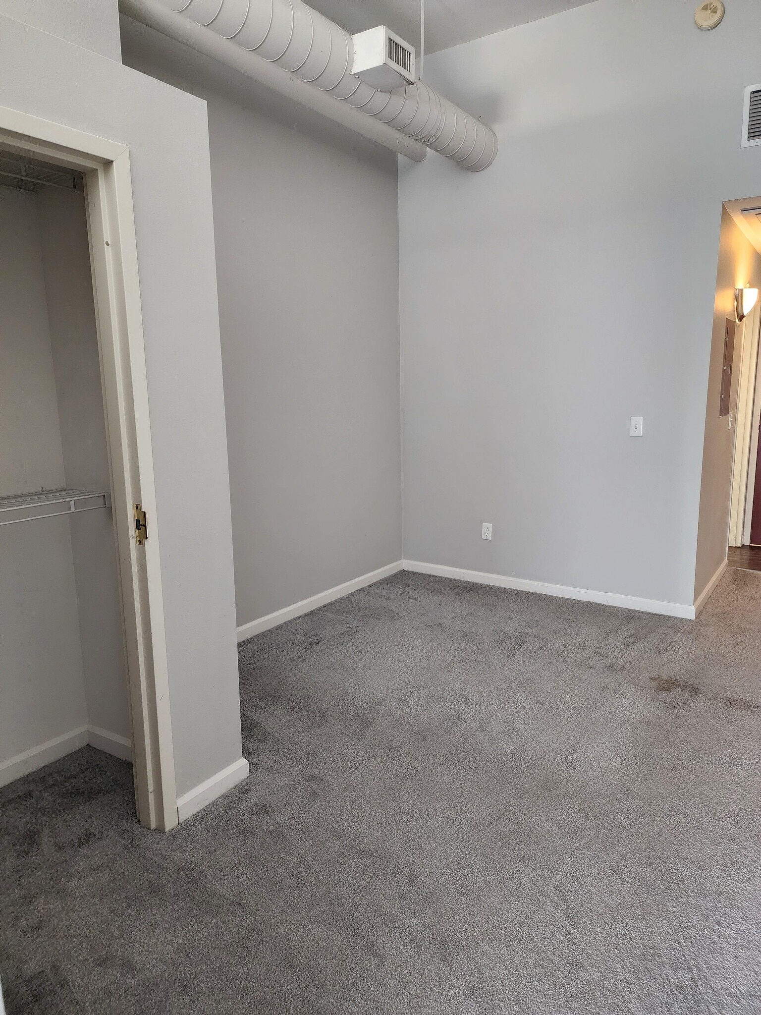 Perry Payne Apartments – photo 2