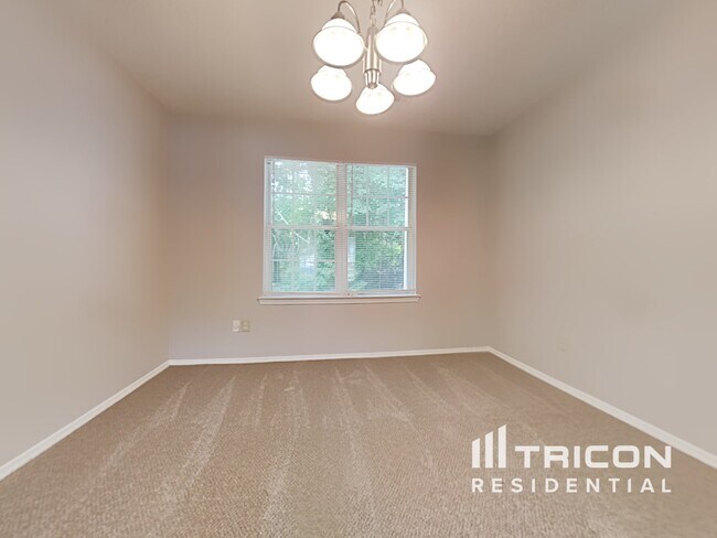 Building Photo - 1005 Redan Trace Stone Mountain GA