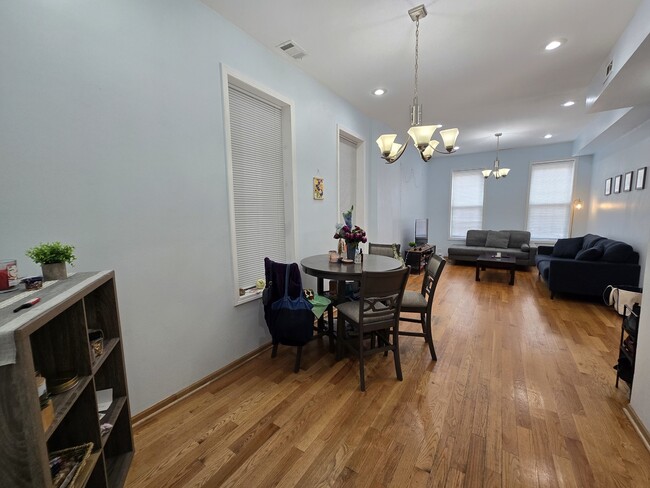 Foto del edificio - 1245 N Cleaver St