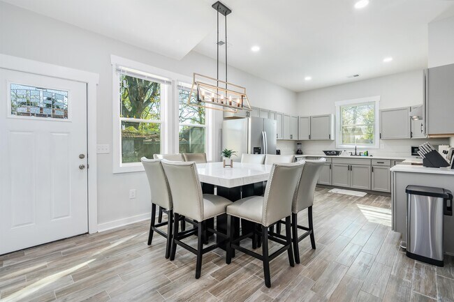 Foto del edificio - 209 Beirne Ave NW