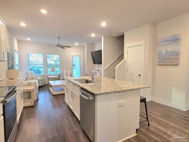 Building Photo - 7904 Sweet Retreat Ln