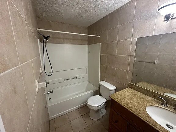 Foto del edificio - 748 Timber Ridge Trail