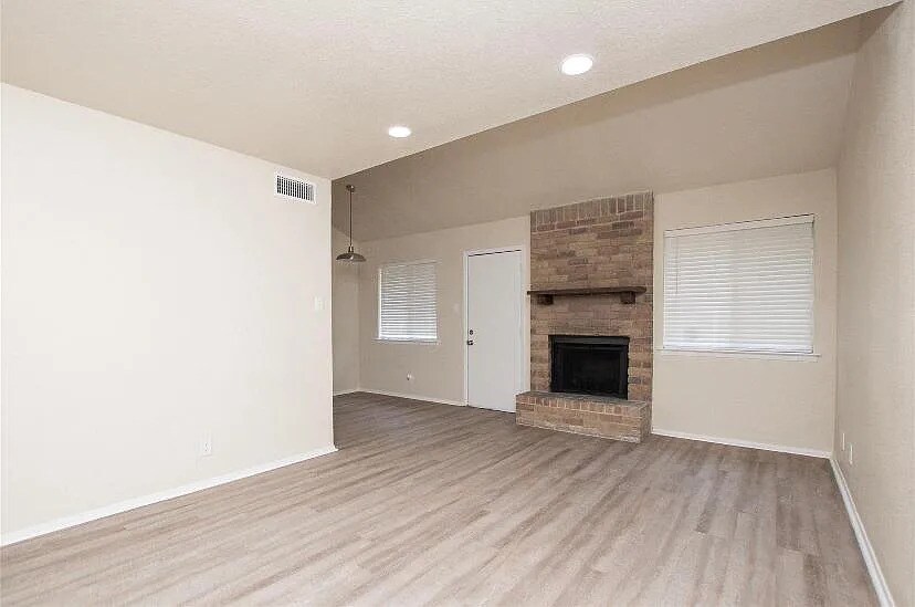 Foto principal - 2410 Patrick Henry St