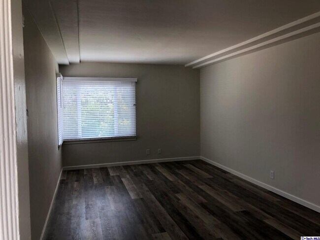 Foto del edificio - 623 W Stocker St