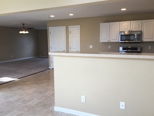 Building Photo - 279 Coyote Dr