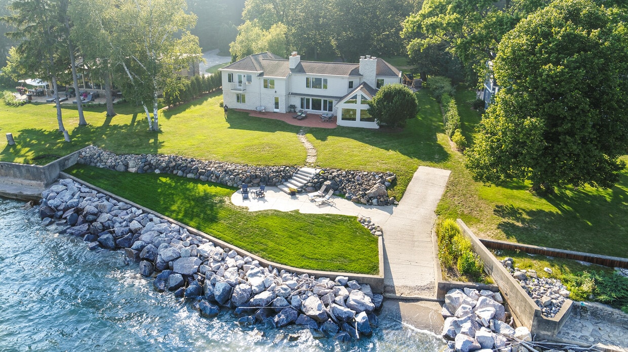 Primary Photo - 8090 N Beach Dr