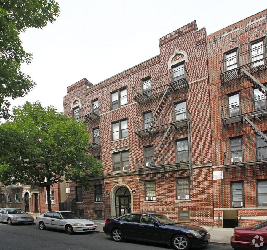 Foto del edificio - 31-68 33rd St