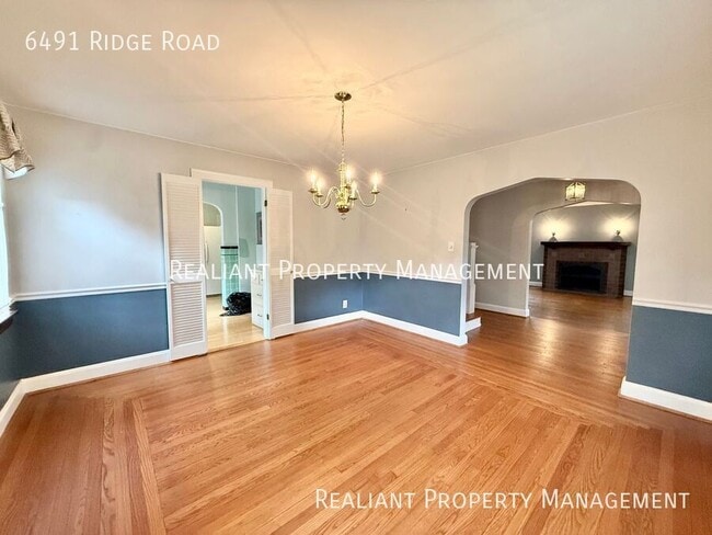 Building Photo - 6491 Ridge Ave