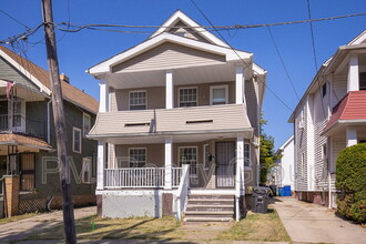 Building Photo - 15711 School Ave