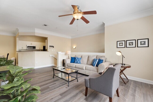 Foto del edificio - 2124 Brisbane Woods Way