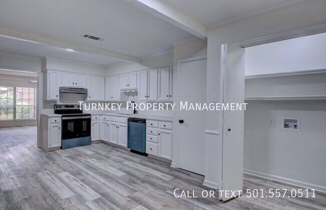 Foto del edificio - 1605 Pickering Dr
