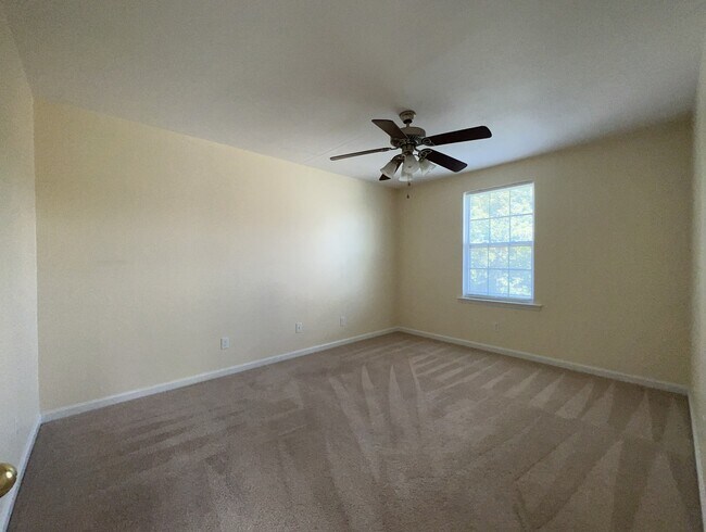 Foto del edificio - 114 Deer Point Ln