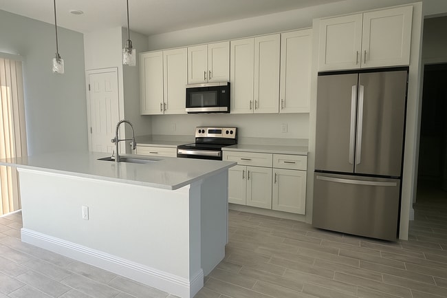 Building Photo - 16880 SW 29th Terrace Rd