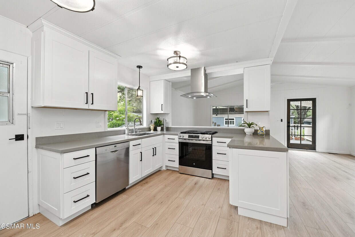 Foto principal - 91 Sherwood Dr