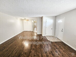 Building Photo - 305 S Richmond Rd