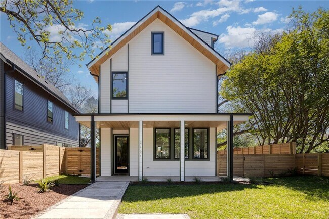 Foto del edificio - 2401 Willow St