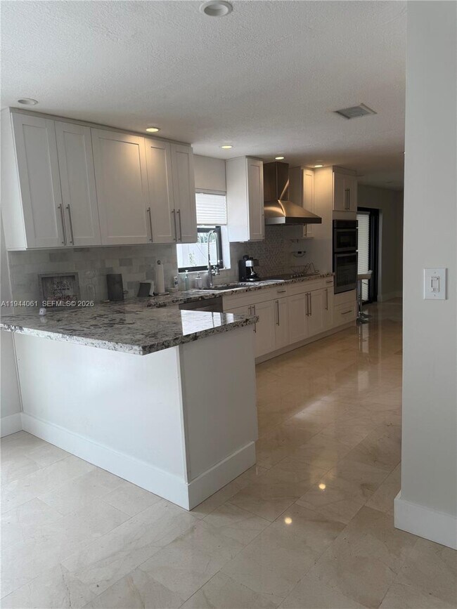 Foto del edificio - 9300 SW 7th Ln