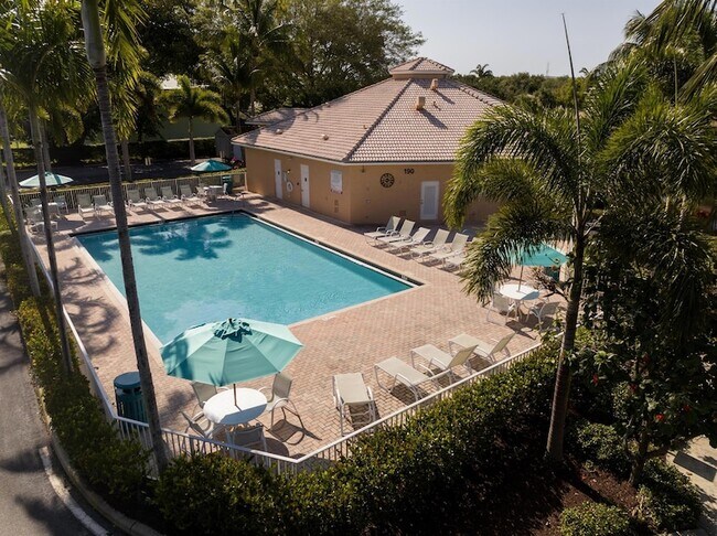 Foto del edificio - 219 Coral Trace Ln