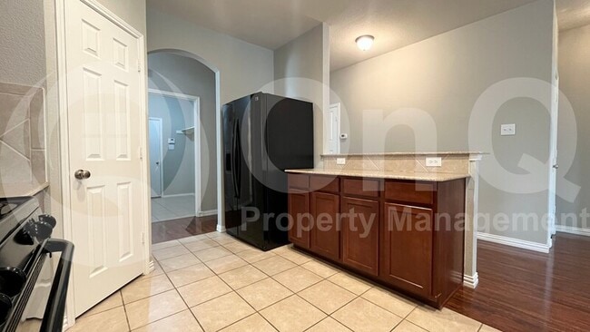 Building Photo - 5805 Rubblestone Dr
