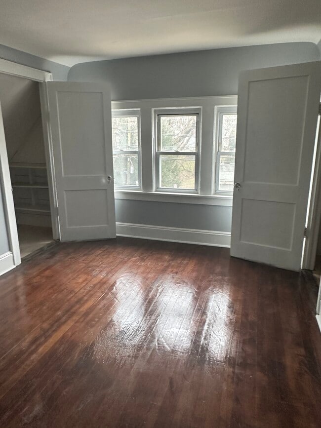 Building Photo - 56 Dobbs Ferry Rd