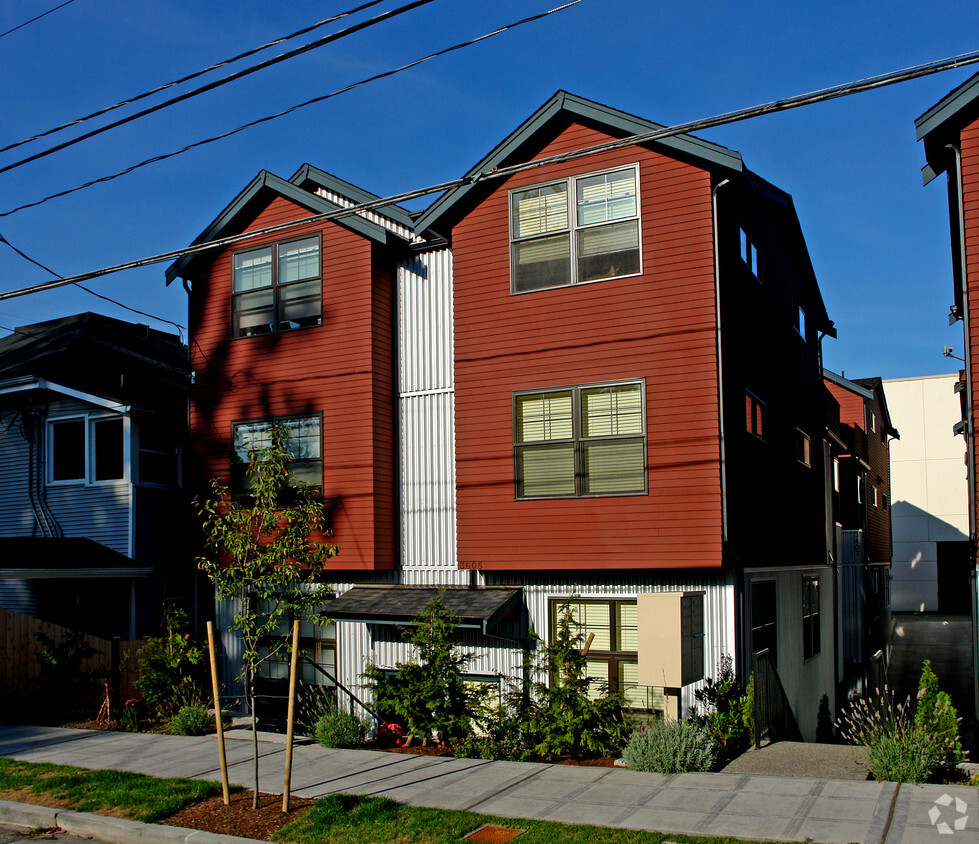 Foto del edificio - 3607-3611 Interlake Ave N