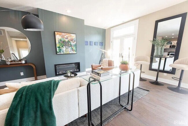 Foto del edificio - 1550 S Piazza Dr