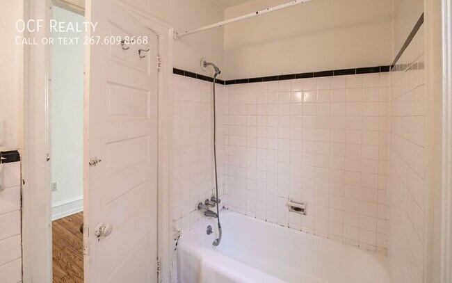 Foto del edificio - One Bed University City Apartment
