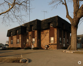 Building Photo - 107 E Erie Ave