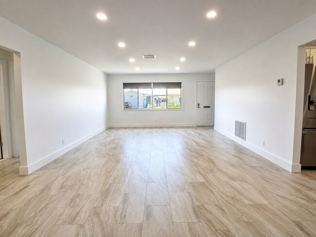 Foto del edificio - 1590 SW 14th Ave